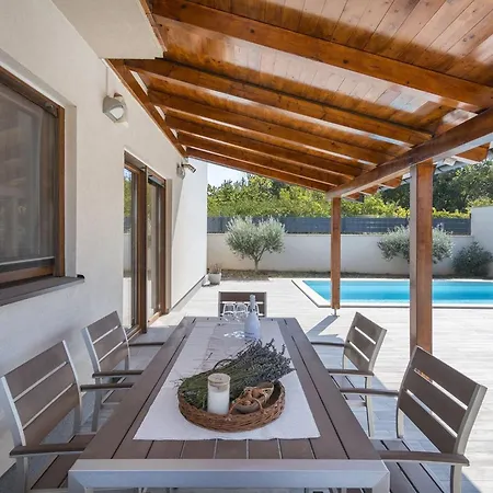 Volme With Private Pool 아파트 *