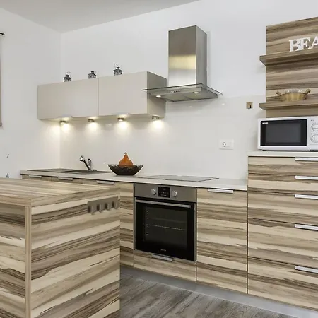 Volme With Private Pool Apartman