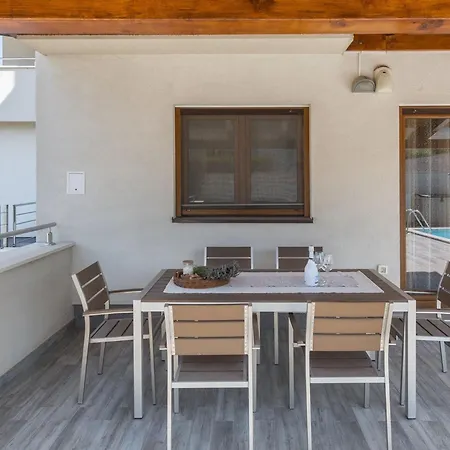 Apartman Volme With Private Pool Medulin