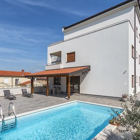 Volme With Private Pool